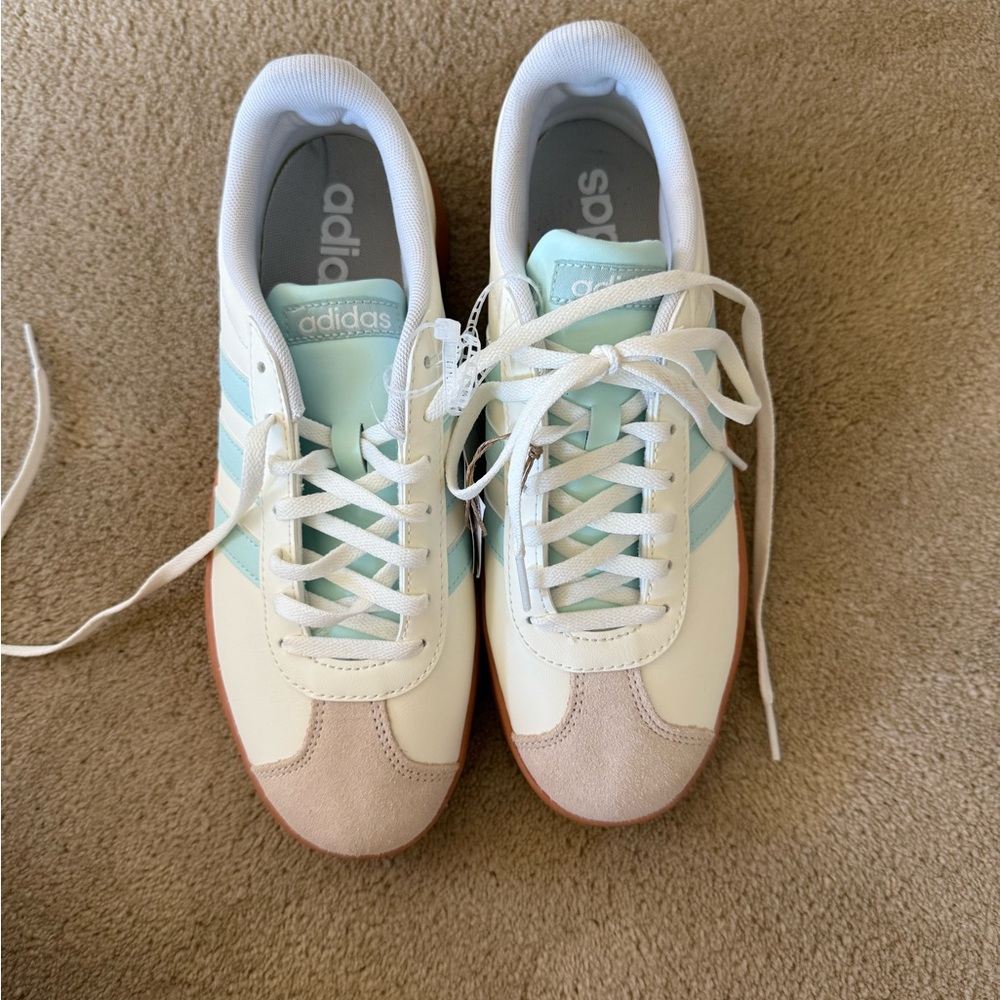 Adidas White and Blue VL Court base